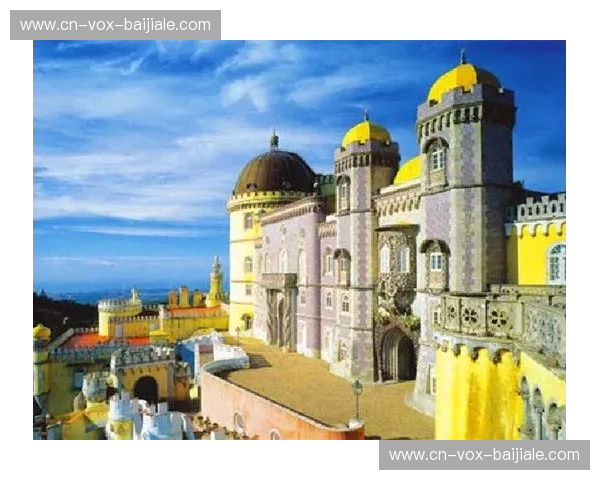 蓝桥与白衣的幻梦交织：当马拉加的阳光遇上马德里的荣光